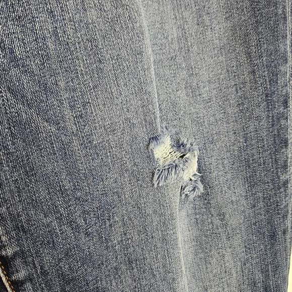 Kut From The Cloth Catherine Boyfriend Jeans Dark Wash Light Distressed Size 8 - Picture 6 of 15